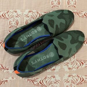 Rothy’s The Loafer in camo, size 8.